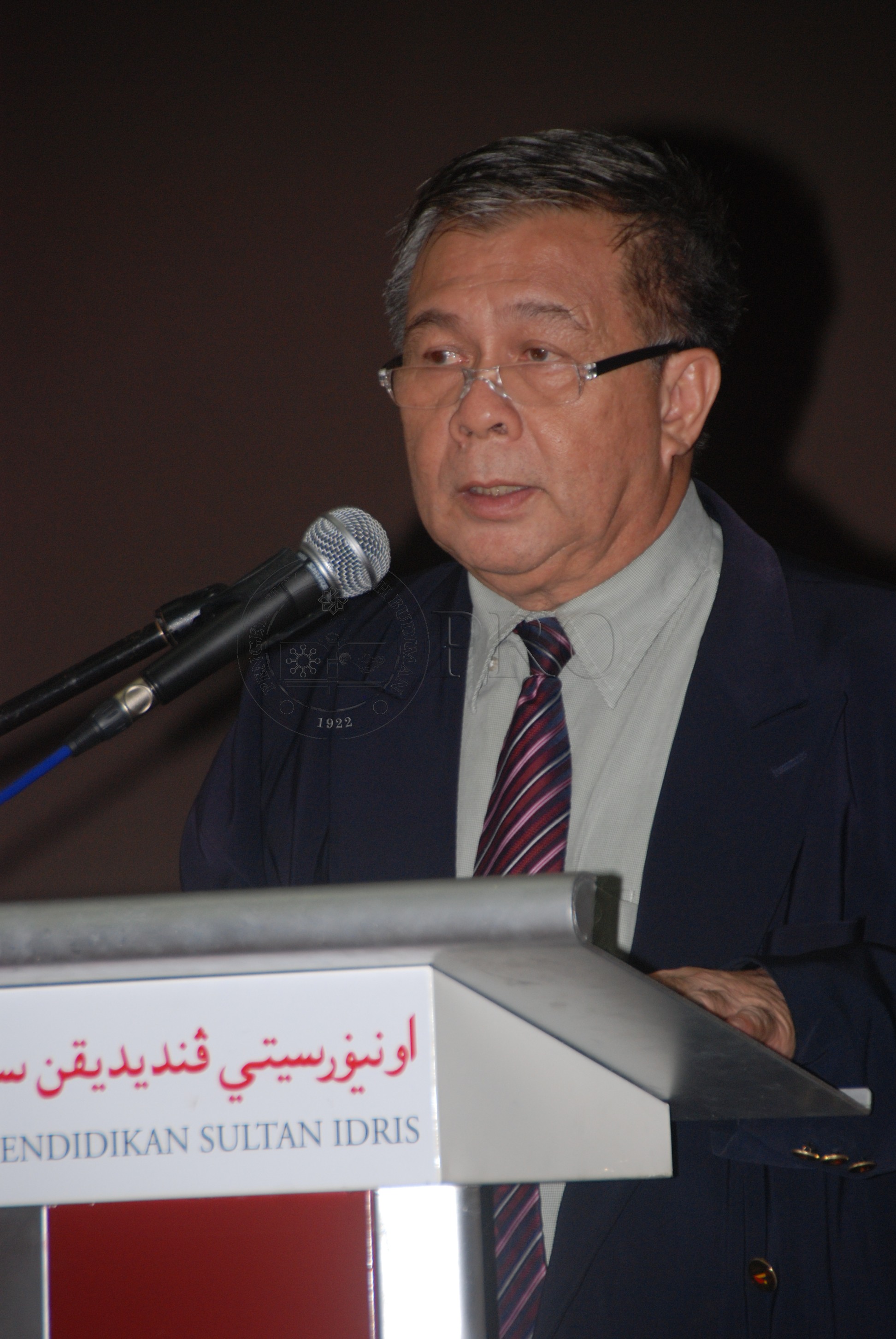 PRO 12 140 buku DSC 9631